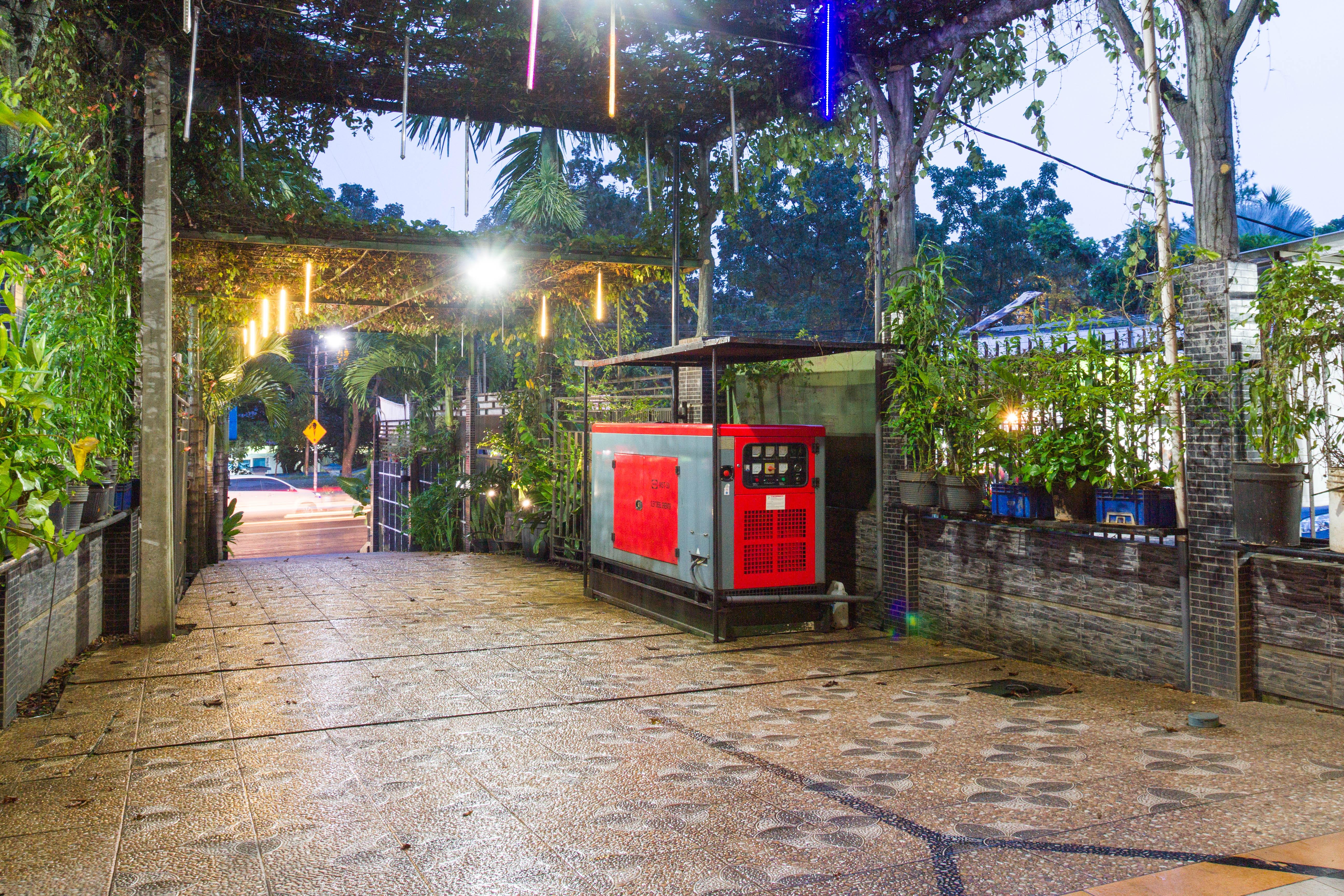 Reddoorz Plus @ Surapati 2 Bandung Luaran gambar