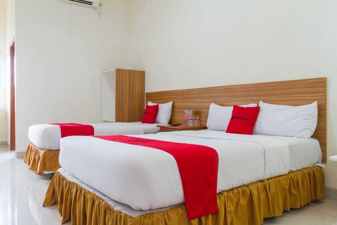 Reddoorz Plus @ Surapati 2 Bandung Luaran gambar
