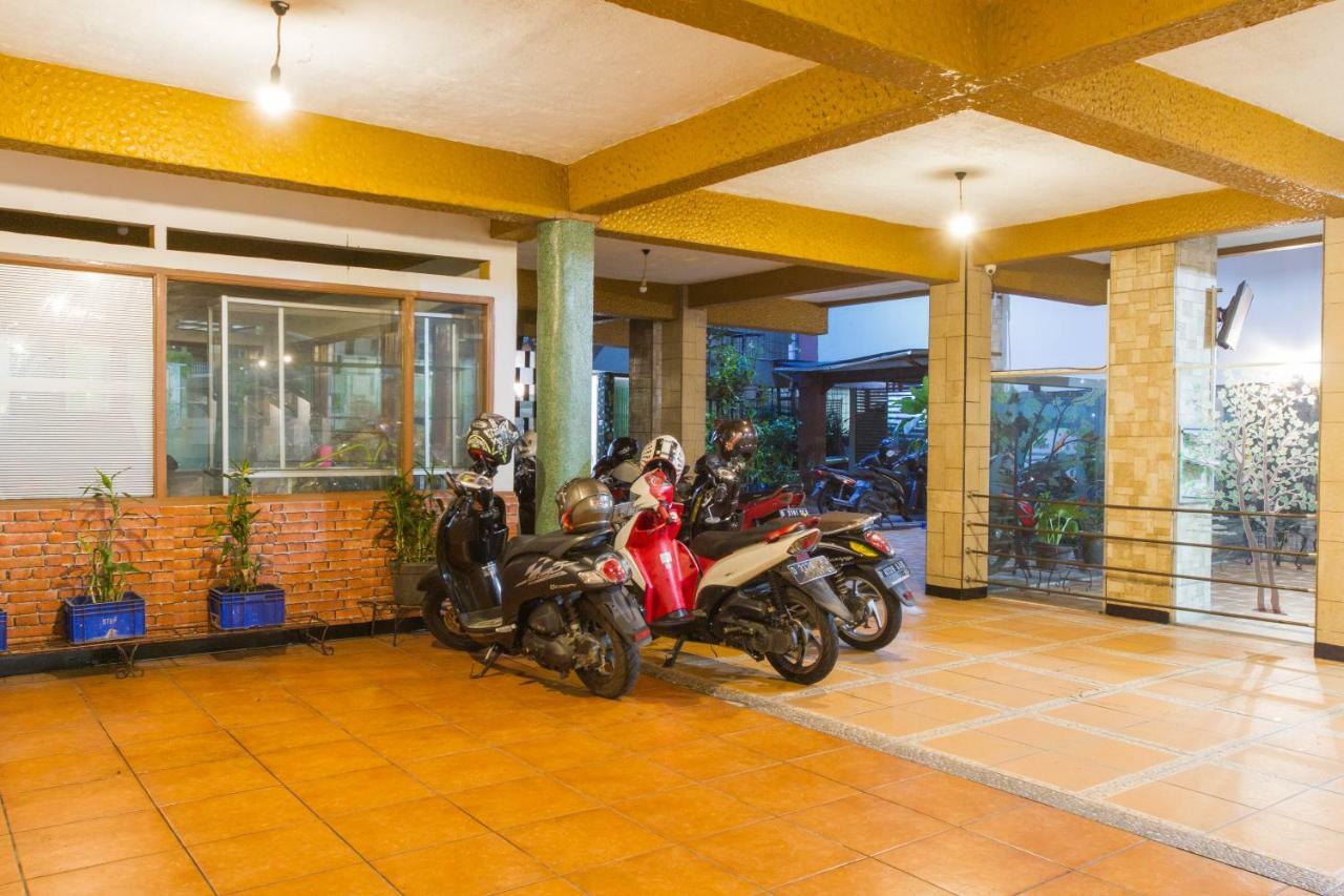 Reddoorz Plus @ Surapati 2 Bandung Luaran gambar