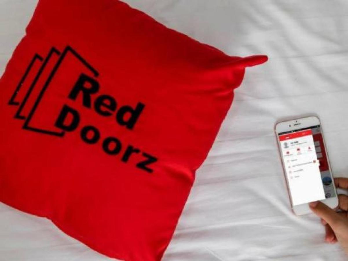 Reddoorz Plus @ Surapati 2 Bandung Luaran gambar